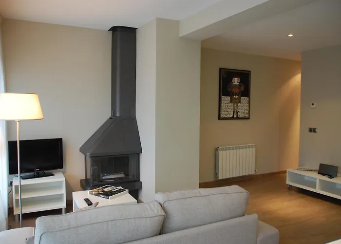 Montseny Suites & Apartments